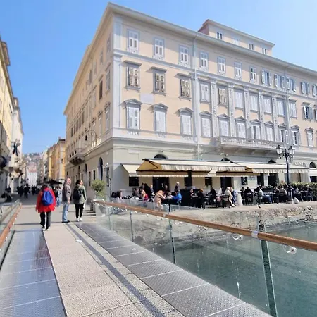 Le Vele Rooms - Trieste Reception-2